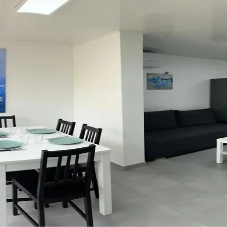 - Terrasses De La Apartment